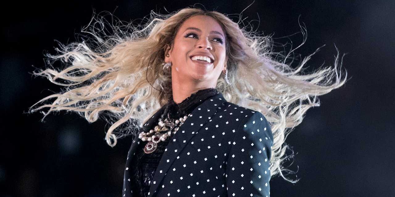 Beyoncé to Perform at Ravens-Texans on Christmas