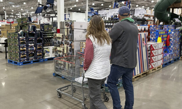 Nation’s largest trade group: holiday sales rose a better-than-expected 4%