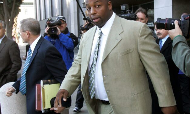 Ex-49er Dana Stubblefield to remain in prison for now after judge denies bail ruling