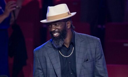 Ed Reed Becomes Offensive Coordinator at His Son’s High School