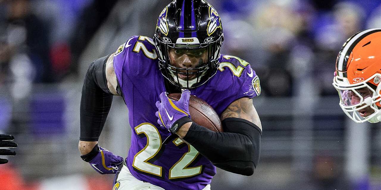 With Derrick Henry, Ravens Can Rattle Bones in the Playoffs