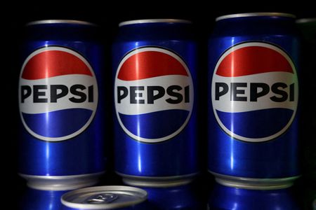 PepsiCo forecasts weak annual profit as US snack, soda demand dips