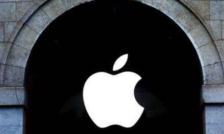 Apple aims to bring AI features and spatial content app to Vision Pro, Bloomberg reports