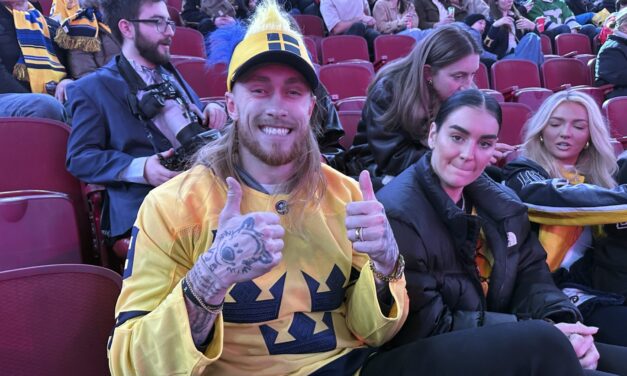 George Kittle supports Swedish friend Filip Forsberg at the 4 Nations Face-Off in Montreal