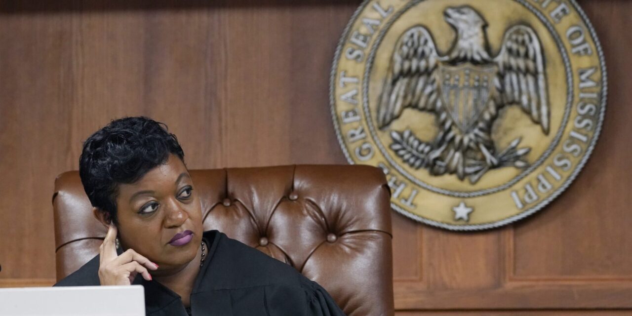 Mississippi city drops lawsuit over newspaper editorial that judge ordered removed