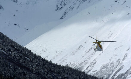 Experts and recovery teams hope to reach site of Alaska avalanche that buried 3 skiers