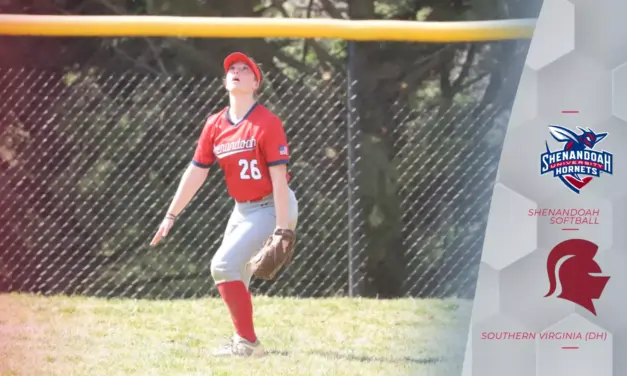 Softball Falls on Walk Off Grand Slam in Game Two; Knights Sweep Hornets