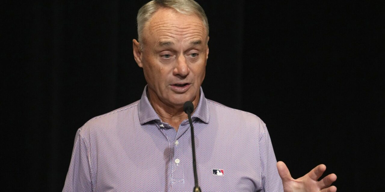 MLB Commissioner Rob Manfred meets with President Donald Trump at White House