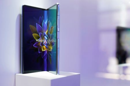 China’s Q1 smartphone shipments rise 3.3% from a year earlier, IDC says