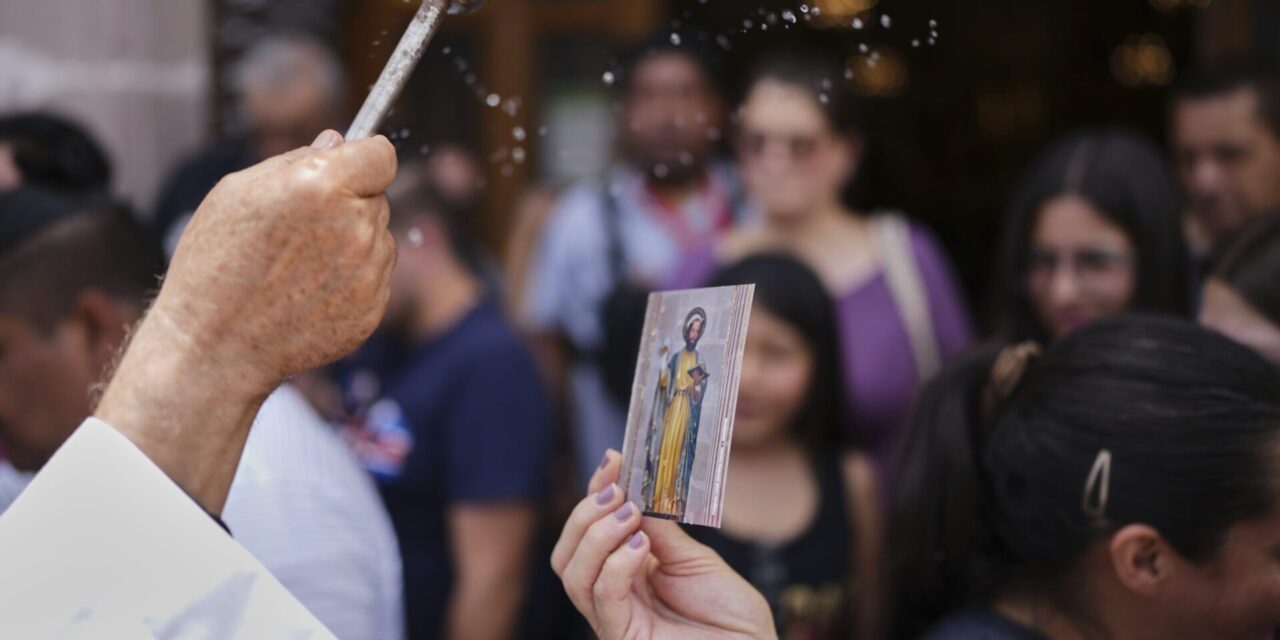 Thousands flock to central Mexico to celebrate Saint Mark’s Day