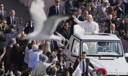 AP PHOTOS: Pope Leo XIV takes his first popemobile ride in St. Peter’s Square ahead of installation