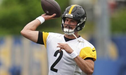 Despite the ‘constant noise’ surrounding Aaron Rodgers, Mason Rudolph happy to be back in Pittsburgh