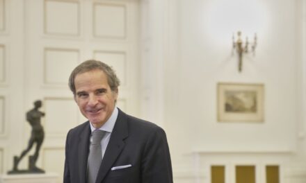 Goods delivered by nuclear power? UN agency chief meets Greek shipowners to discuss the idea