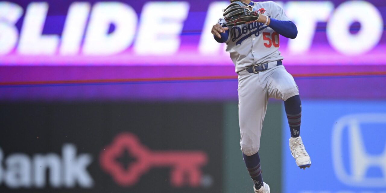 Mookie Betts’ late-night mishap leaves Dodgers star sidelined for 2nd straight game with broken toe