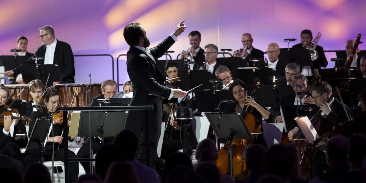 Strauss’ ‘Blue Danube’ is beamed into space as Vienna celebrates with a concert