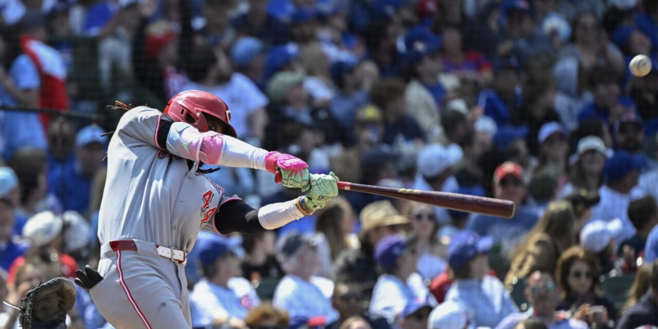 Reds star Elly De La Cruz homers after learning of the death of his sister
