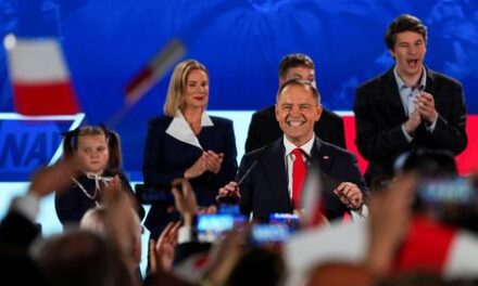 Polish nationalist Nawrocki expected to win presidential vote, news website Onet says
