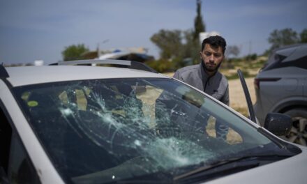 Israeli soldiers bar media from visiting West Bank villages on tour organized by Oscar winners