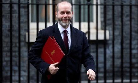 UK trade minister to meet USTR Greer to discuss implementing tariff deal