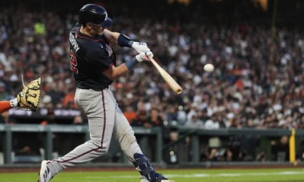 A ball thrown from the stands causes moment of confusion in Braves-Giants game