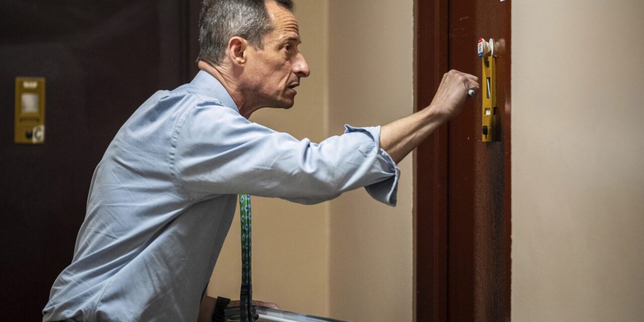 Who’s that knocking at your door? It’s Anthony Weiner on a comeback tour