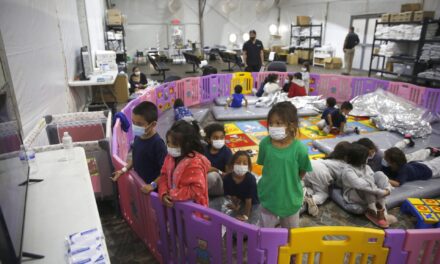 Judge orders US refugee office to reconsider some children’s cases