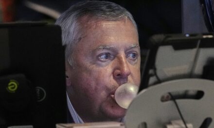 Asian shares gain as investors keep an eye on China-US trade talks