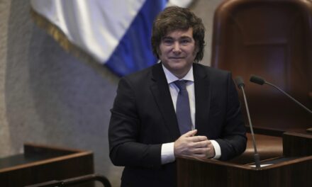 Argentine President Javier Milei receives Israel’s Genesis Prize